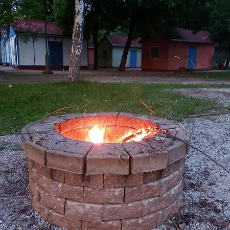 Tulipan Bungalow Camping Ferienpark Gyenesdiás