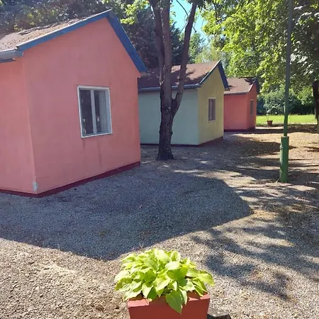 Tulipan Bungalow Camping 3* Gyenesdias