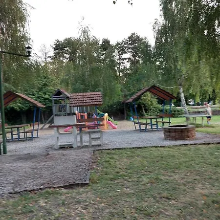 Tulipan Bungalow Camping Vakantiepark 3*