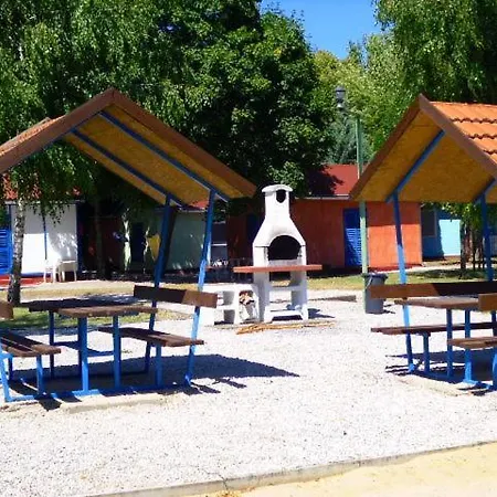 Tulipan Bungalow Camping Ferienpark Gyenesdiás