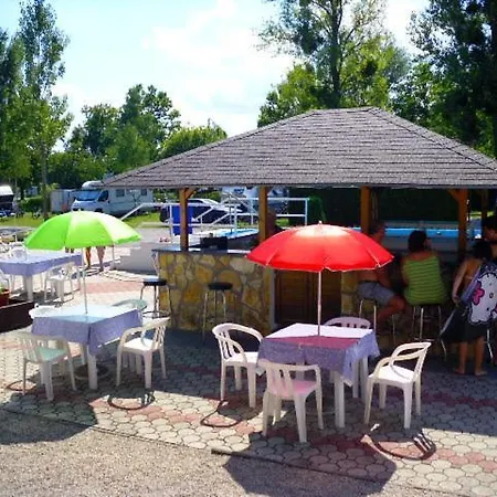 Tulipan Bungalow Camping 3* Денешдиаш