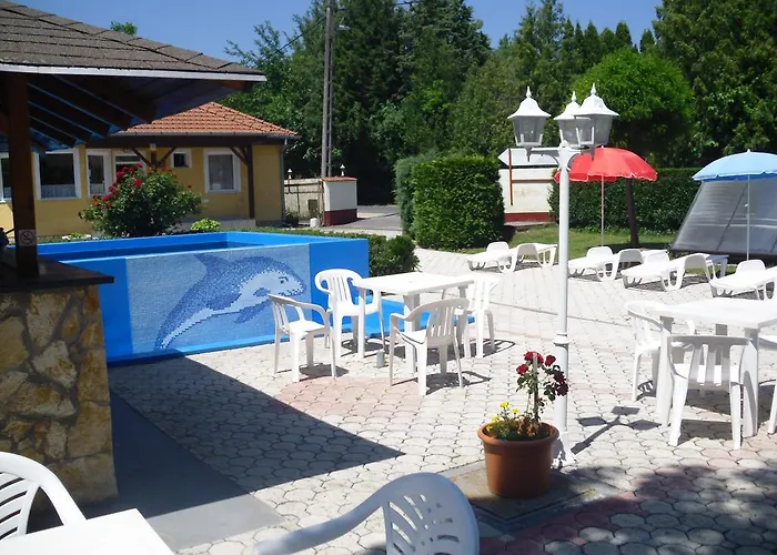 Tulipan Bungalow Camping Gyenesdiás