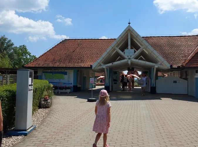 Tulipan Bungalow Camping Üdülőpark Gyenesdiás