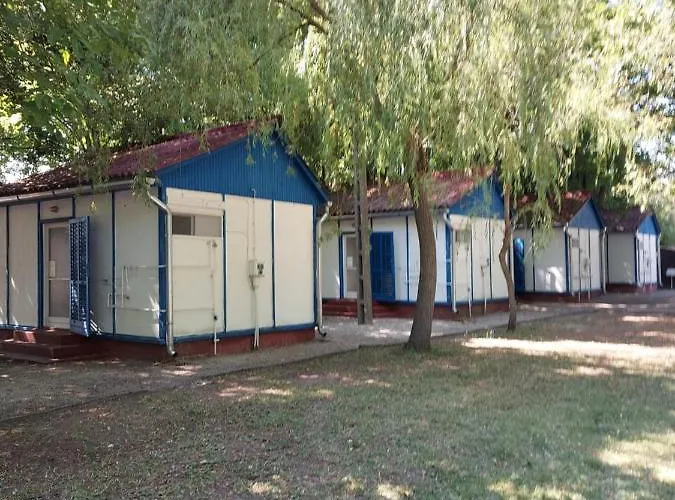 Tulipan Bungalow Camping Tatil parkı Gyenesdiás
