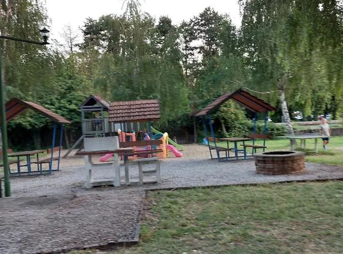 Tulipan Bungalow Camping Üdülőpark 3*