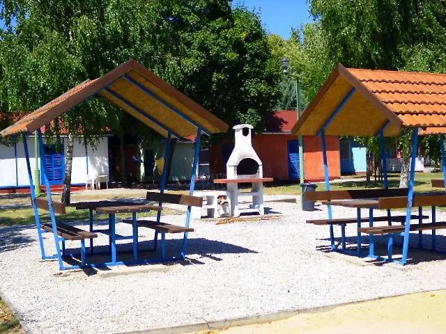 Tulipan Bungalow Camping Tatil parkı Gyenesdiás