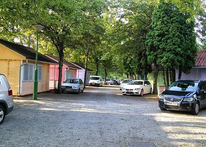 Tulipan Bungalow Camping Üdülőpark Gyenesdiás