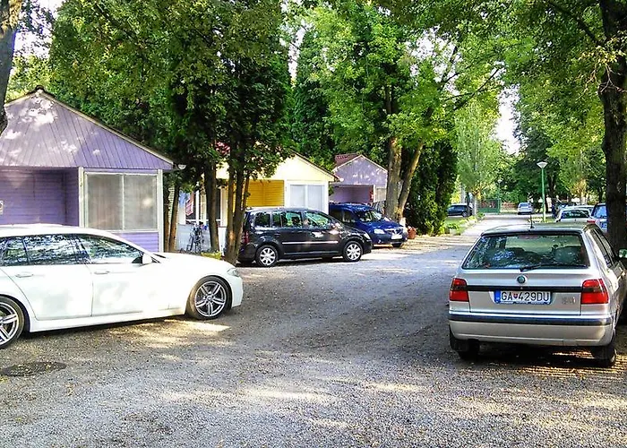 Tulipan Bungalow Camping Tatil parkı Gyenesdiás